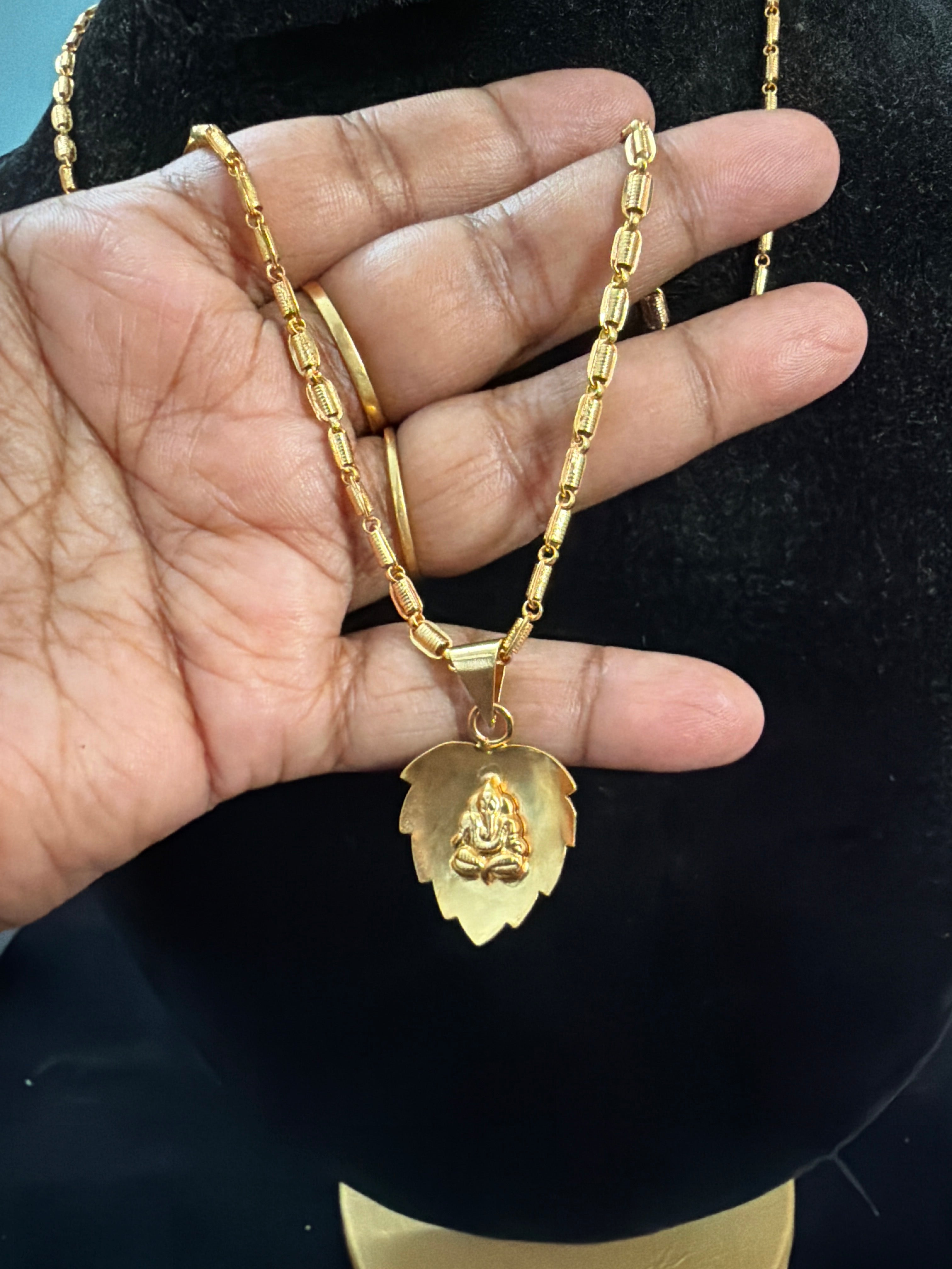 Lc 11, impon 24 inches  Dollar chain